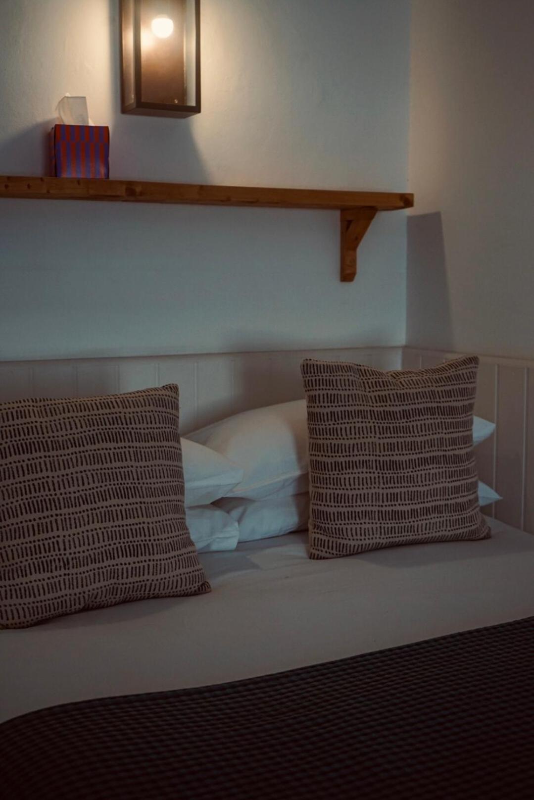 Braye The Victoria Bed & Breakfast エクステリア 写真